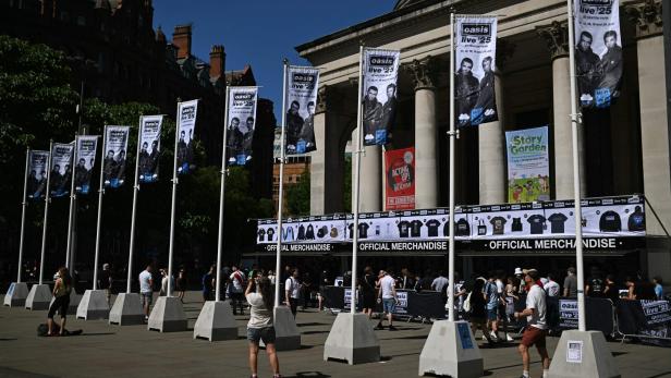 BRITAIN-MUSIC-OASIS-ROCK