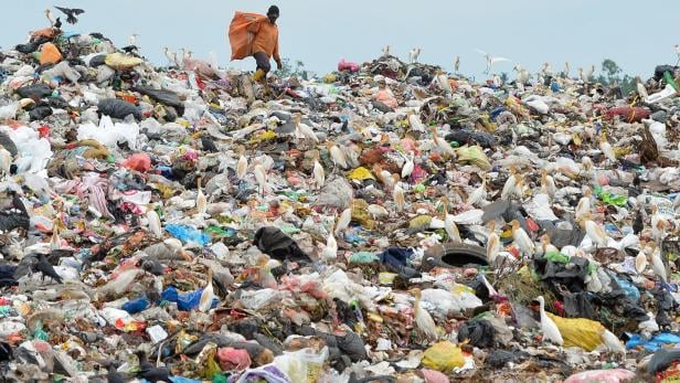 SRI LANKA-ENVIRONMENT-PLASTIC-France-pollution-paper-oceans-dipl