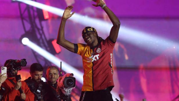 Super Lig - Galatasaray celebrates winning the Super Lig Galatasaray feiert den Gewinn der Super Lig.