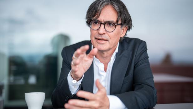 INTERVIEW MIT ORF-"SOMMERGESPRÄCHE"-MODERATOR KLAUS WEBHOFER