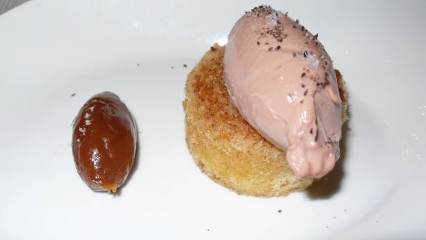 Etwas Foie Gras mit Brioche und salzigem Caramel zum Chateau Yquem 1991 ergibt Sinn.