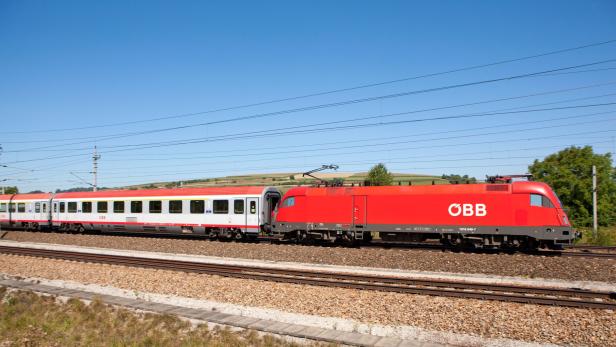 ÖBB, Zug, Zugverbindungen