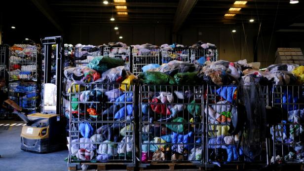 Fast fashion firms prepare for EU crackdown on mountain of waste