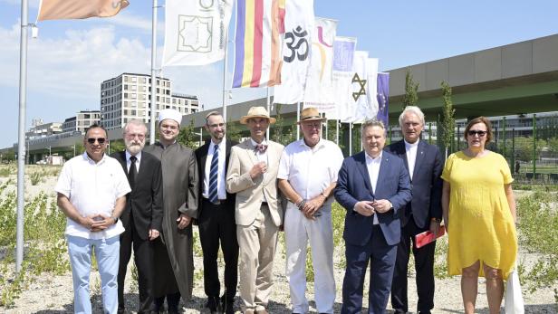 Campus der Religionen: Hissung der israelischen Flagge