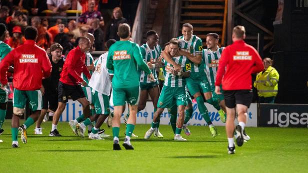 Rapid nach dem 5:4 im Elfmeterschießen