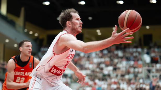 Jakob Pöltl führte das Team gegen die Niederlande zum zweiten Sieg Jakob Pöltl führte das Team gegen die Niederlande zum zweiten Sieg