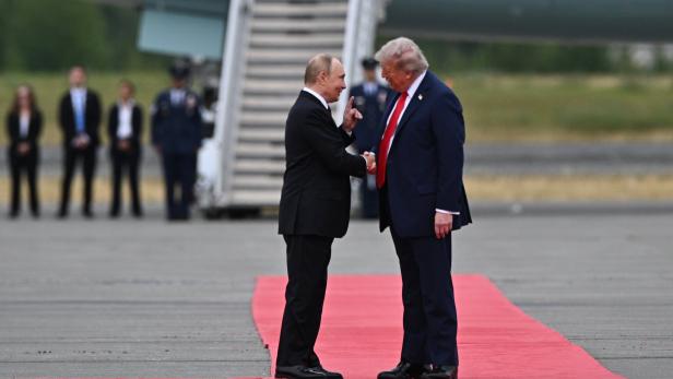 US President Trump, Russian President Putin meet in Alaska