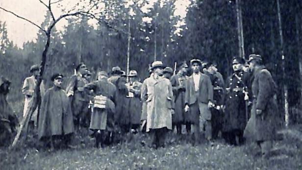 Ermittler beim Lokalaugenschein am Semmering