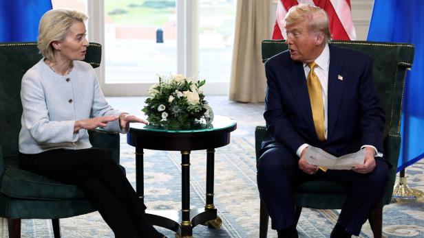 US-Präsident Trump besucht Schottland.