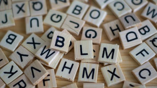 Diese Social Media Wörter haben es ins Cambridge Dictionary geschafft.