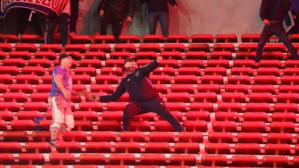 TOPSHOT-FBL-SUDAMERICANA-INDEPENDIENTE-UCHILE-FANS