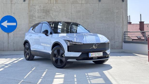 Volvo EX30 Cross Country