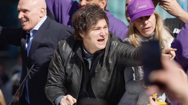Argentine President Milei evacuated after clashes with protesters