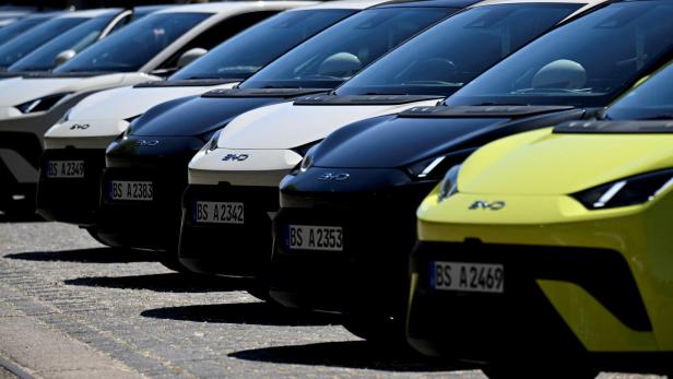 BYD Dolphin Surf Elektrofahrzeug-Präsentation in Berlin.