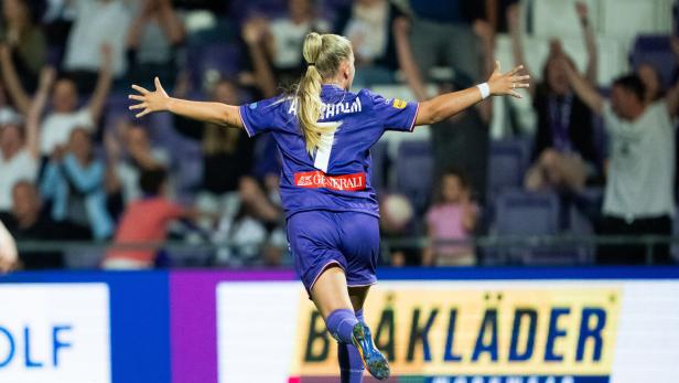 FUSSBALL/CHAMPIONS LEAGUE/FRAUEN/QUALIFIKATION/2. RUNDE/HALBFINALE:  GLASGOW CITY FC - FK AUSTRIA WIEN