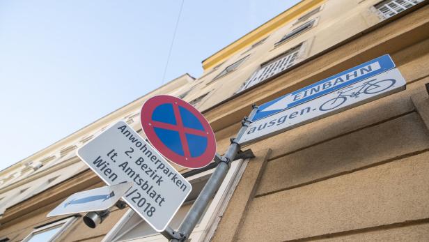 Schild mit Anrainerparkplatz im 2. Bezirk.