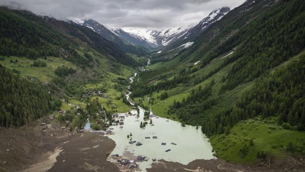 Das Dorf Blatten in der Schweiz wurde verschüttet.