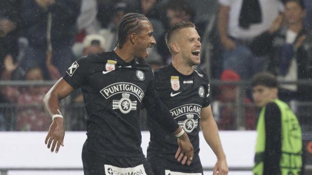 Sturm feiert den Erfolg im Derby