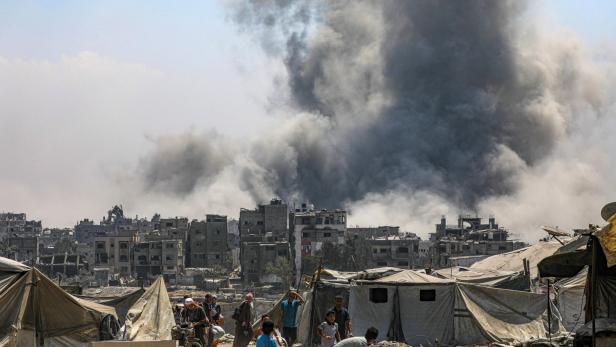 Israeli airstrikes hit Gaza City neighborhood