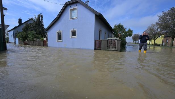 UNWETTER: NIEDERÖSTERREICH - SITUATION IN ASPARN
