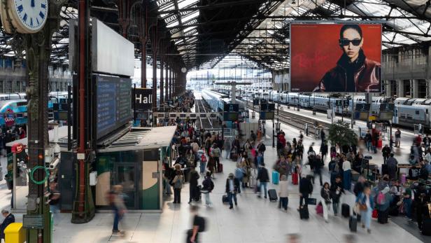 FRANCE-TRANSPORT-LABOUR-SOCIAL-STRIKE-SNCF Der Fernbahnhof Gare de Lyon.