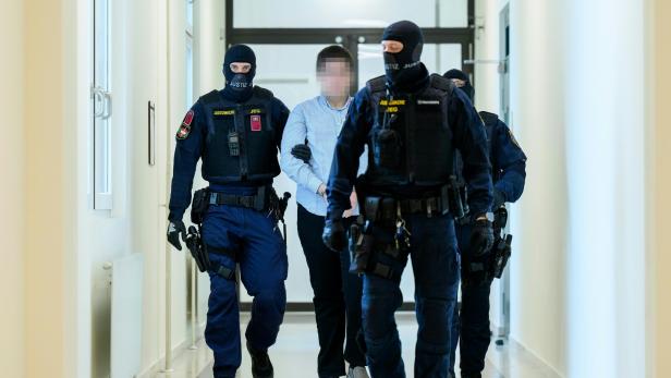 NACH BEABSICHTIGTEM ATTENTAT AM WIENER HAUPTBAHNHOF WIEDER FÜR IS BETÄTIGT: ZWEITER TERROR-PROZESS GEGEN JUGENDLICHEN