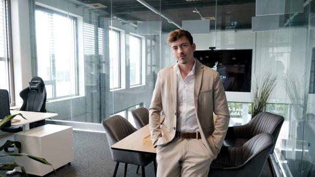Thomas Hofmann, Geschäftsführer von Junghirsch Online GmbH, über die Bedeutung von KI im Online-Marketing