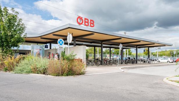 46-218268132 Bahnhof Neusiedl am See