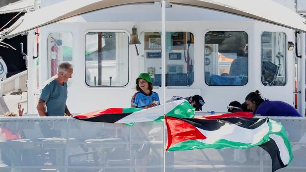 Humanitarian flotilla departs for Gaza from Spain Humanitarian flotilla departs for Gaza from Spain