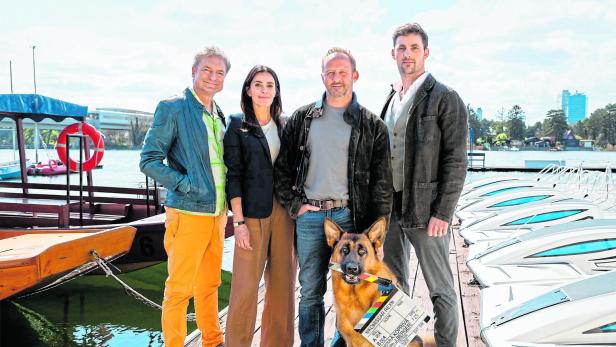 Maximilian Brückner, Ferdinand Seebacher, Doris Golpashin und Alfred Dorfer neues Kommissar Rex-Team dreht in Wien Maximilian Brückner, Ferdinand Seebacher, Doris Golpashin und Alfred Dorfer neues Kommissar Rex-Team dreht in Wien