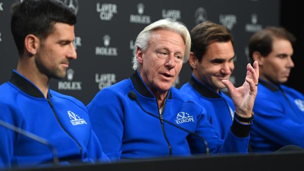 Björn Borg umgeben von Djokovic, Federer und Nadal.