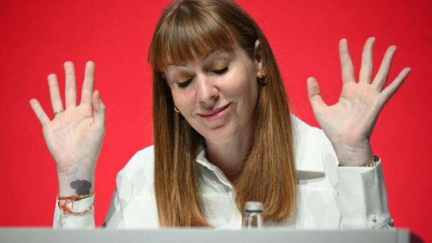 FILES-BRITAIN-POLITICS-LABOUR-RAYNER FILES-BRITAIN-POLITICS-LABOUR-RAYNER