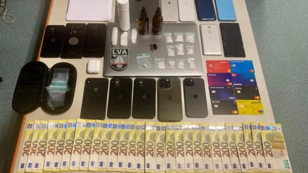 ++ HANDOUT ++ WIEN: AUTOFAHRER MIT DROGEN UND VIEL BARGELD ERWISCHT