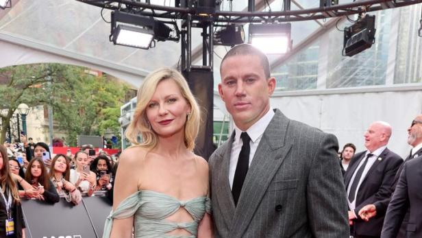 Kirsten Dunst und Channing Tatum Kirsten Dunst und Channing Tatum posieren auf einem roten Teppich für die Fotografen.