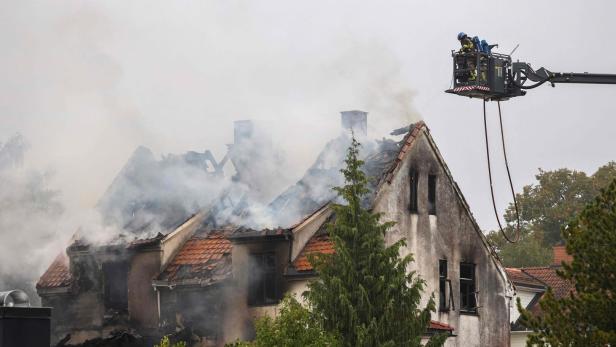 In diesem Haus im norwegischen Hamar brauch das Feuer aus, vier junge Frauen starben.. In diesem Haus im norwegischen Hamar brauch das Feuer aus, vier junge Frauen starben..