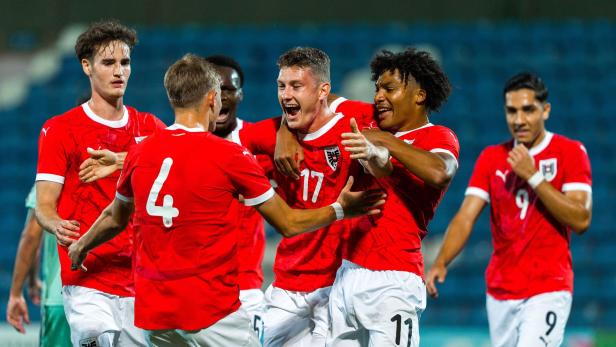 Österreichs U21-Nationalteam jubelt nach dem Tor von David Heindl