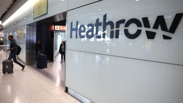 Flights resume at Heathrow Airport following power outage