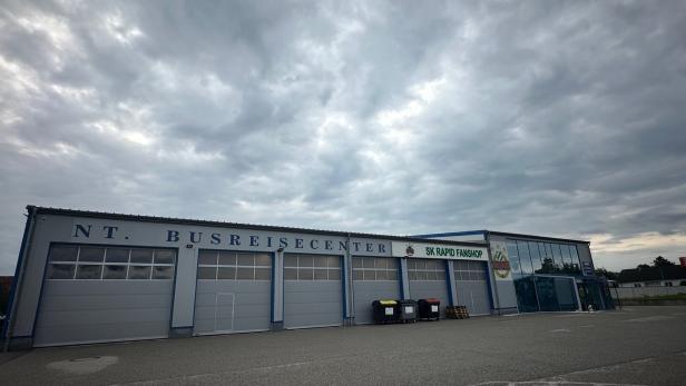 46-218468229 Das Gebäude in der Messestraße