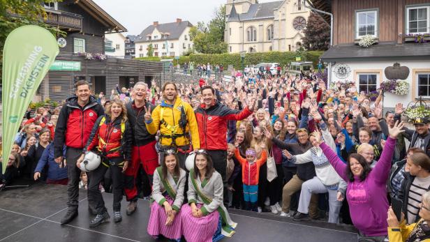 Bergretter-Stars mit Fans