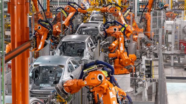 Eine vollautomatische Fertigungsstraße für Pkw in Deutschland