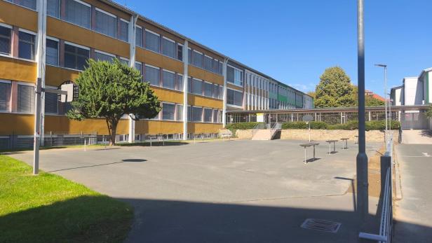 Basketballplatz vor der alten Volksschule in Oberwart