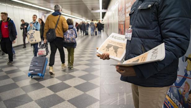 Ein Augustin-Verkäufer in Wien