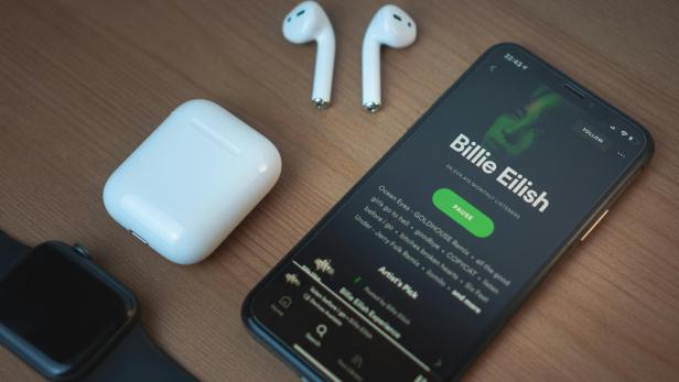Spotify-Free hat ein neues Feature ausgerollt: Es gibt keine Zufallswiedergabe mehr.