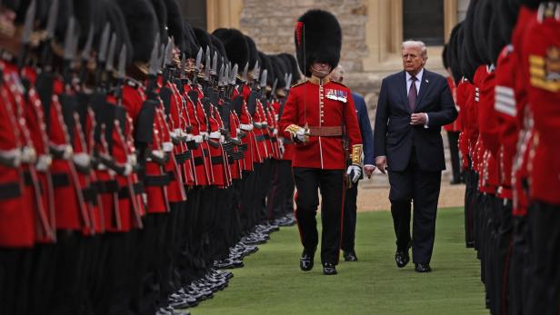 British king hosts US president during state visit to UK