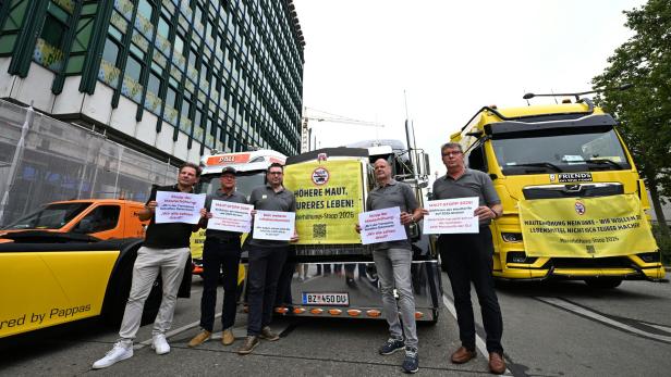 WKÖ - FACHVERBAND GÜTERBEFÖRDERUNGSGEWERBE PROTESTFAHRT GEGEN DIE GEPLANTE MAUTERHÖHUNG 2026: FISCHER