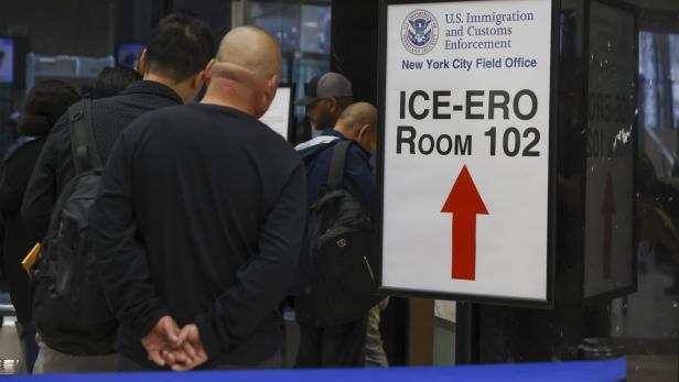 Federal agents monitor New York immigration court hearings