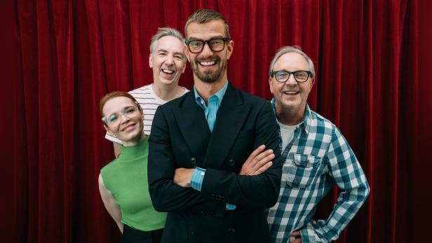 Gruppenbild von Karoline Herfurth, Olli Dittrich, Olli Schulz und Joko Winterscheidt 