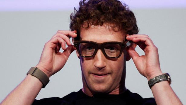 Mark Zuckerberg trägt die Meta Ray-Ban Display.