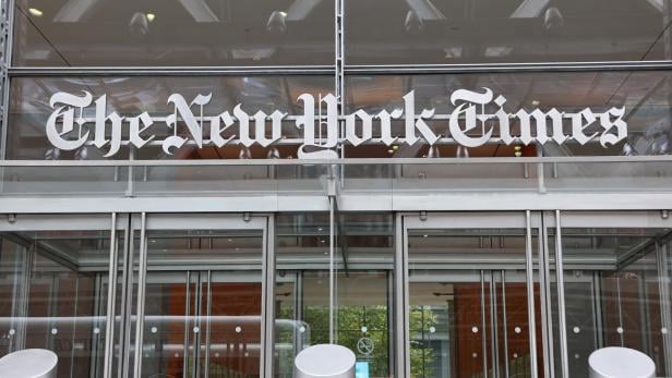US-DONALD-TRUMP-FILES-$15-BILLION-LAWSUIT-AGAINST-THE-NEW-YORK-T