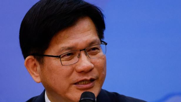 FILE PHOTO: Taiwan Foreign Minister Lin Chia-lung makes a speech at a press conference for foreign media, in Taipei